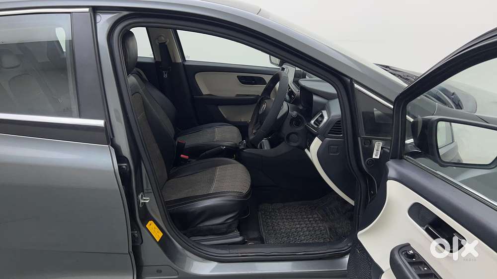 Tata Altroz 1.2 Xt, 2023, Petrol
