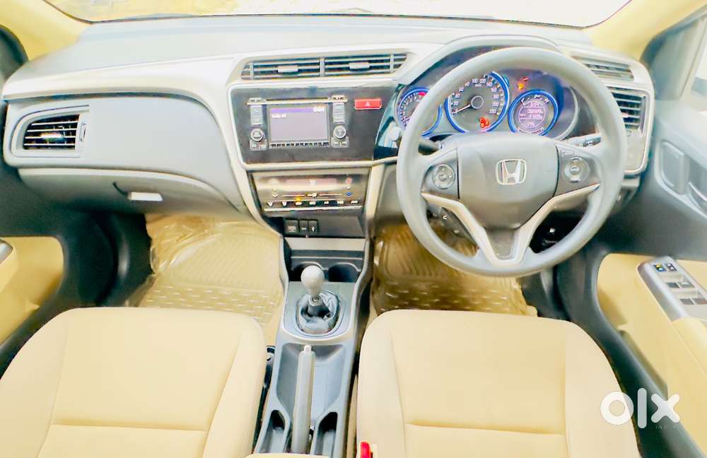 Honda City V Mt, 2015, Petrol