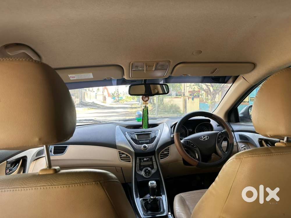 Hyundai Elantra Petrol 2012