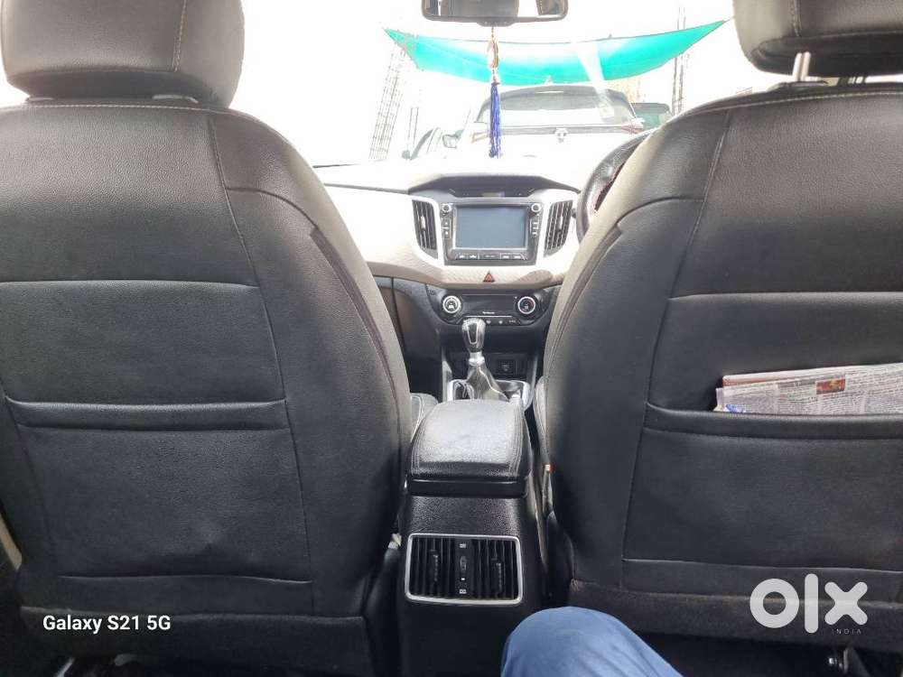 Creta Top Model With Sunroof , Electric Seat , Rear Seat Hand Rest