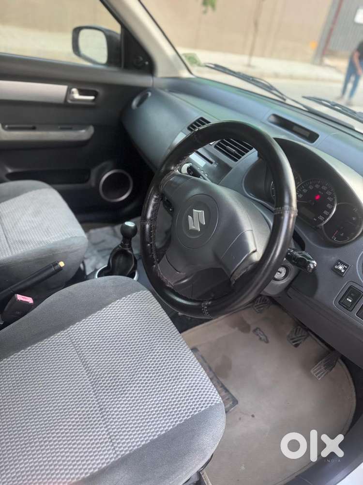 Maruti Suzuki Swift Dzire 1.2 Vxi Bsiv, 2011, Cng & Hybrids