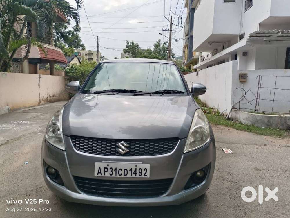 Maruti Suzuki Swift Vxi Ags, 2013, Petrol