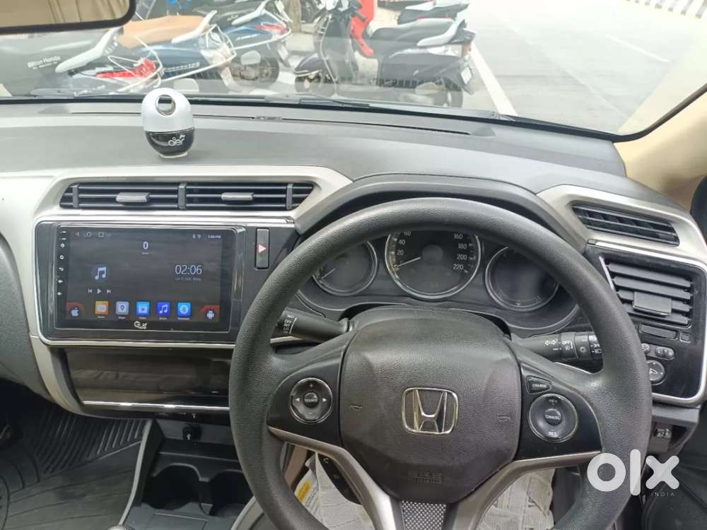 Honda City 1.5 V 5th Gen I-vtec Mt, 2017, Petrol