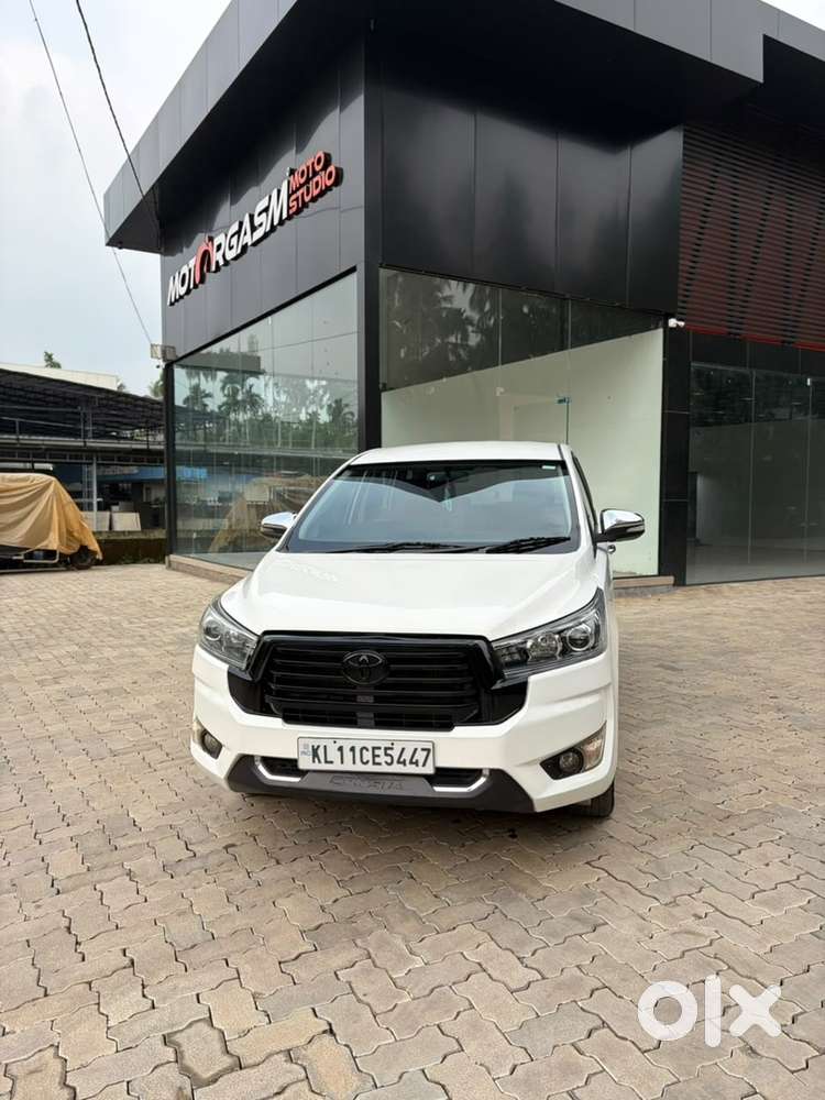 Toyota Innova Crysta Diesel 2016