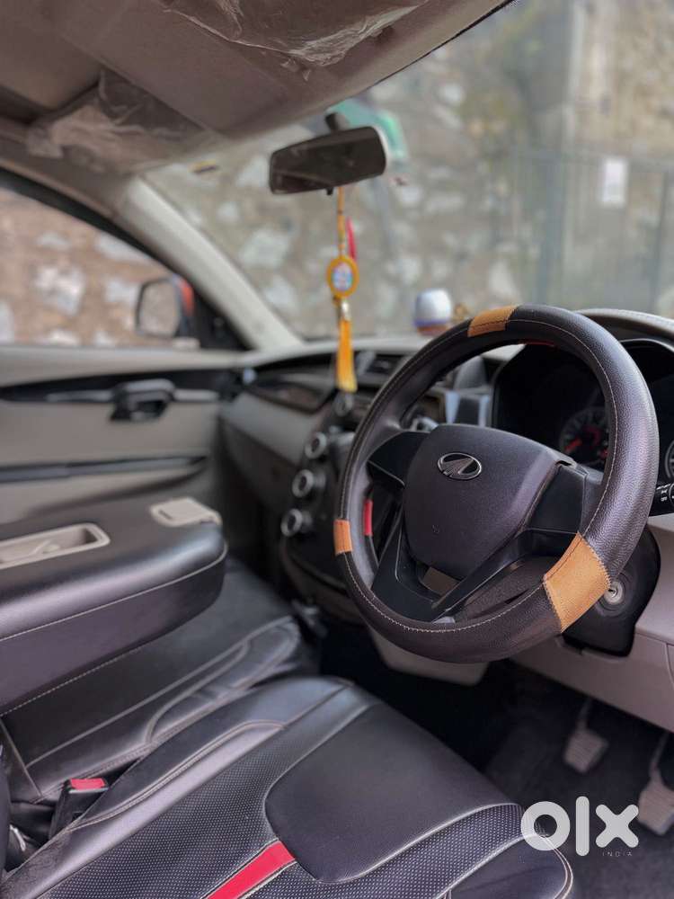Mahindra Kuv 100 Mahindra-kuv-100-g80-k4-plus, 2017, Petrol