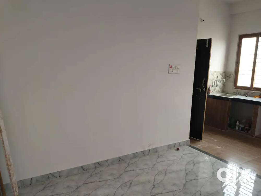 1 BHK | Semi- Furnished | Paharia | For Rent