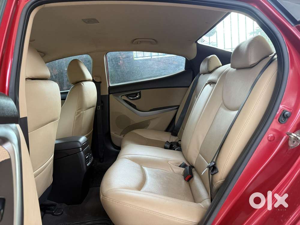 Hyundai Elantra 1.8 Sx Mt, 2015, Petrol
