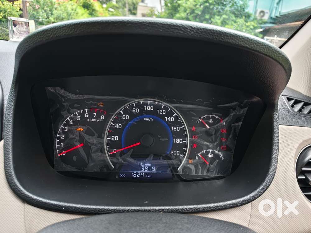 Hyundai Grand I10 Sportz, 2017, Petrol