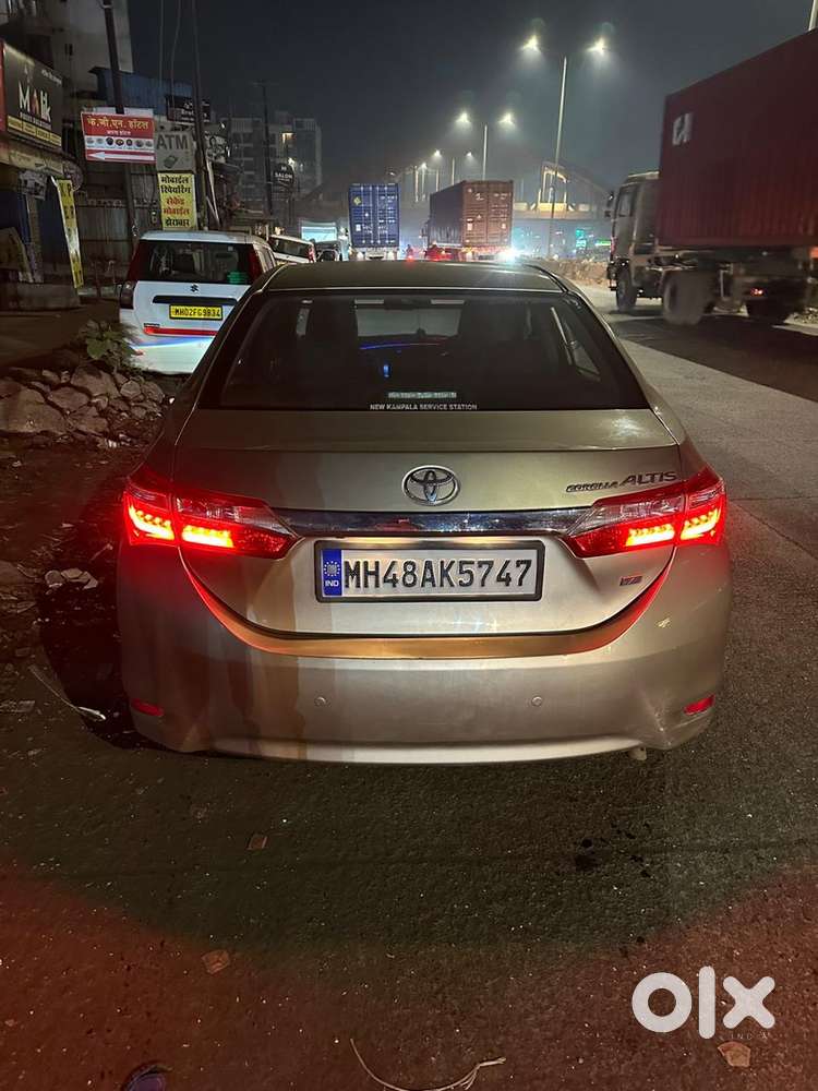 Toyota Corolla Altis 2016
