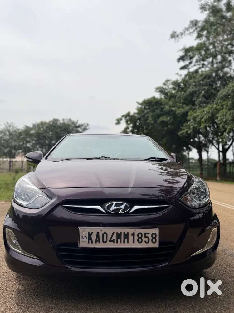 Hyundai Verna Fluidic 1.6 Vtvt Sx, 2014, Petrol