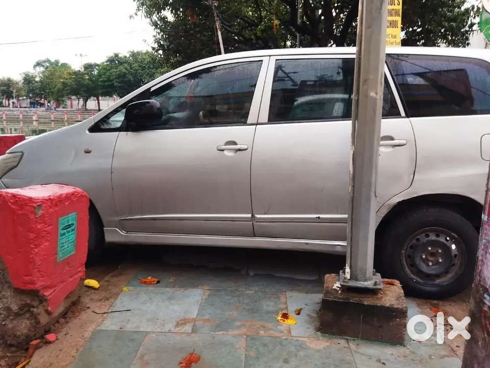 Toyota Innova 2.5 E 2015