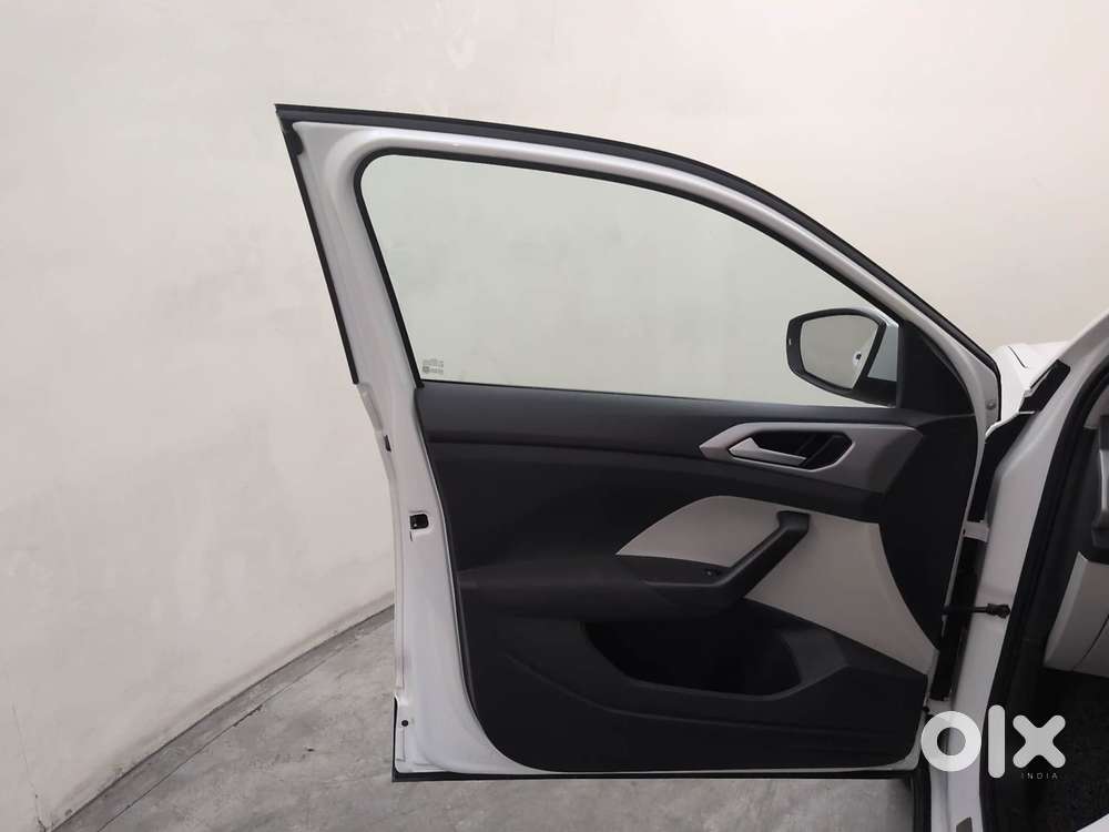 Volkswagen Taigun 1.0 Tsi Highline At, 2022, Petrol
