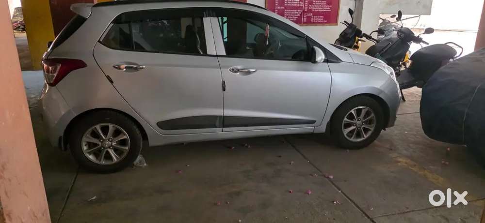 Hyundai Grand I10 2016 Petrol 49000 Km Driven