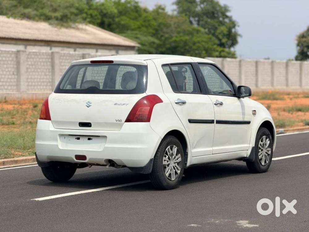Maruti Suzuki Swift Vxi Bsiv, 2011, Petrol