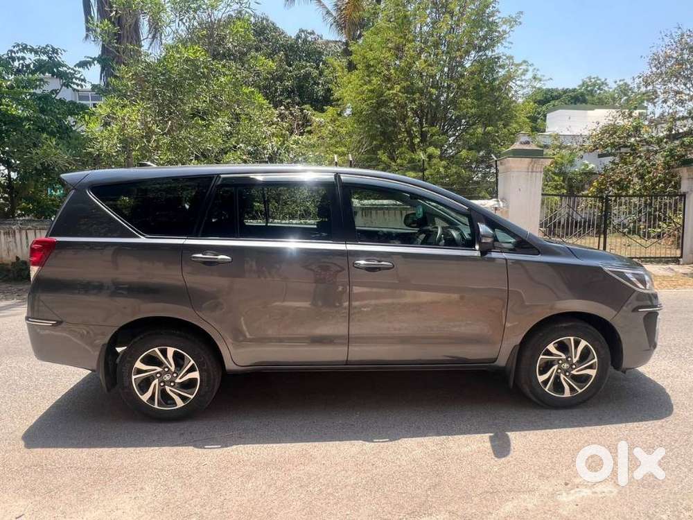Toyota Innova Crysta 2.4 G Mt, 2022, Diesel