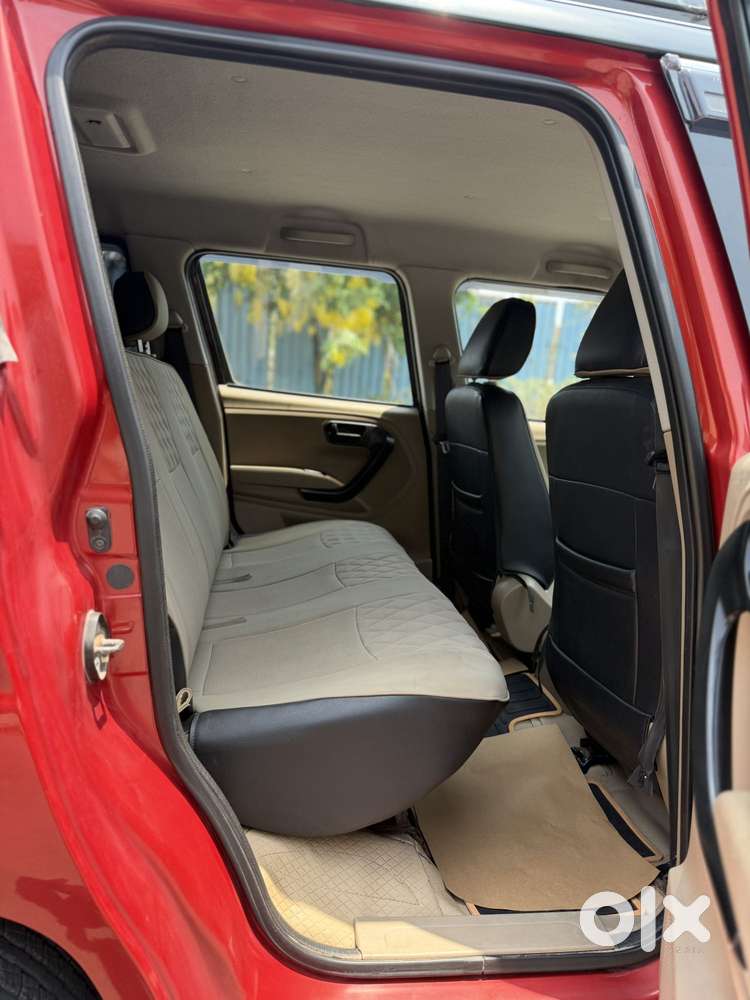 Mahindra Tuv 300 T6 Plus, 2016, Diesel