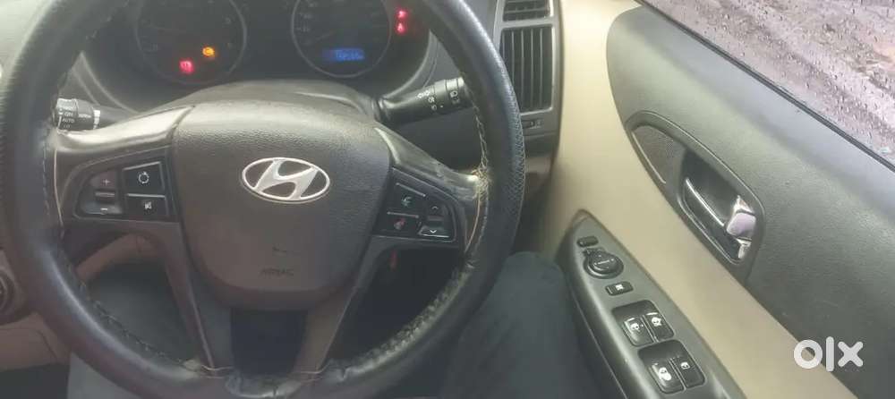 Hyundai I20 Sportz 2012 Car