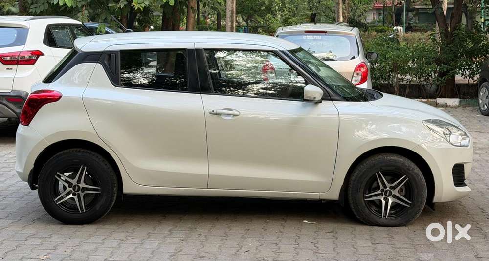 Maruti Suzuki Swift Vxi, 2022, Petrol