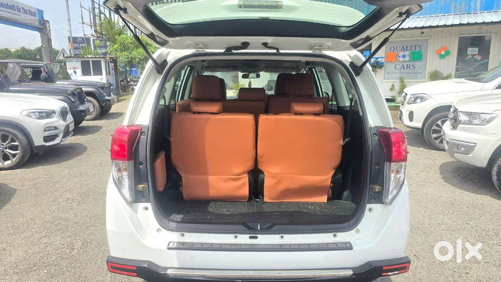 Toyota Innova Crysta 2.4 V 8 Str, 2022, Diesel
