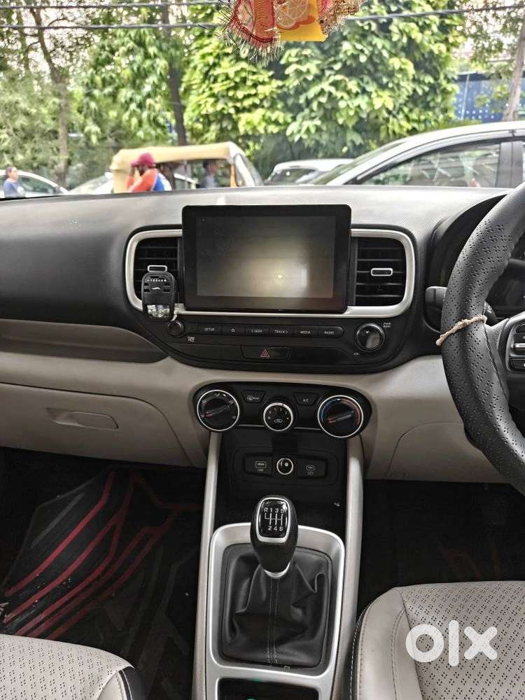 Hyundai Venue 1.0 S (o) Turbo Imt, 2023, Petrol