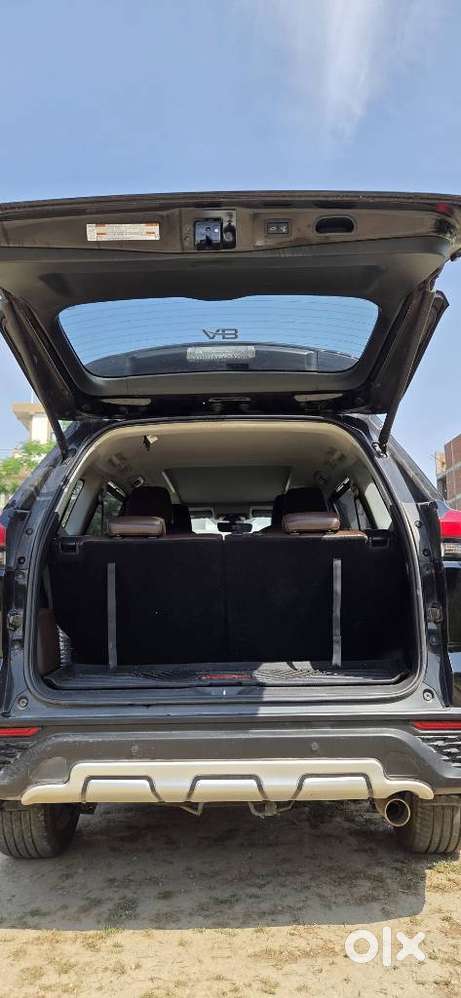 Toyota Innova Hycross 2.0 Zx Hybrid 7 Str, 2024, Petrol