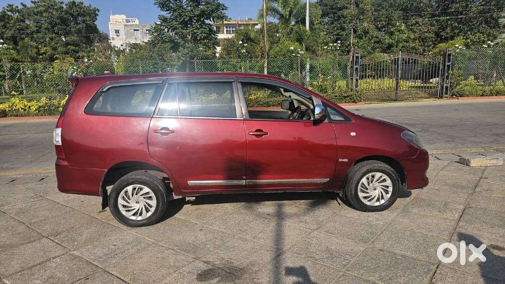 Toyota Innova 2.5 Gx 7 Seater Bs Iv, 2010, Diesel