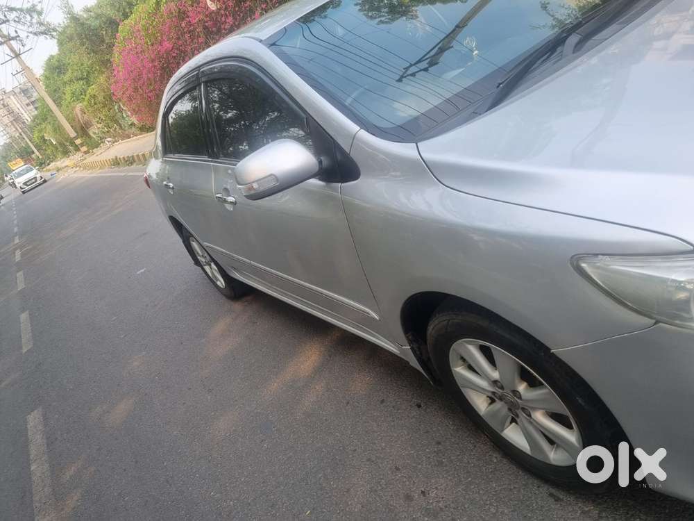 Toyota Corolla Altis 2013