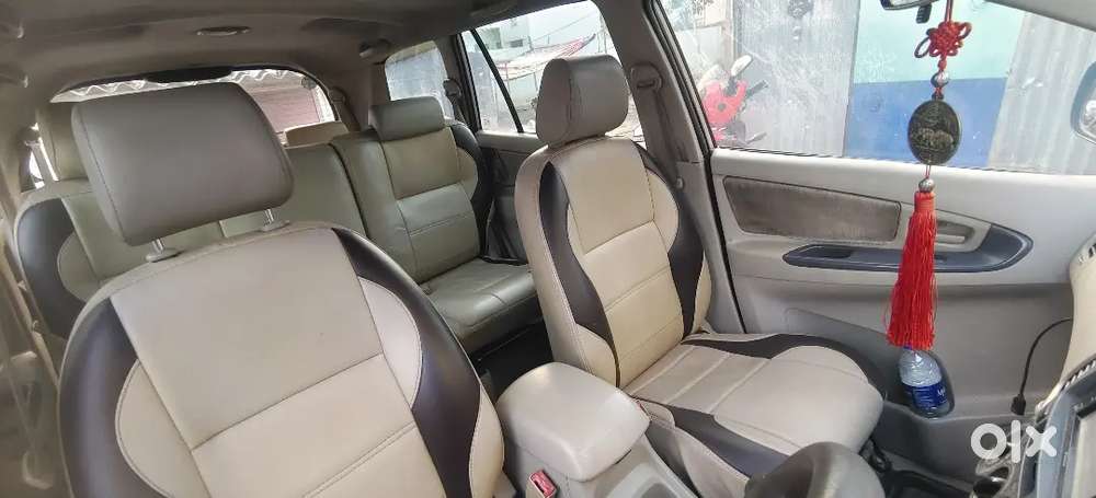 Toyota Innova 2011 Diesel 350000 Km Driven