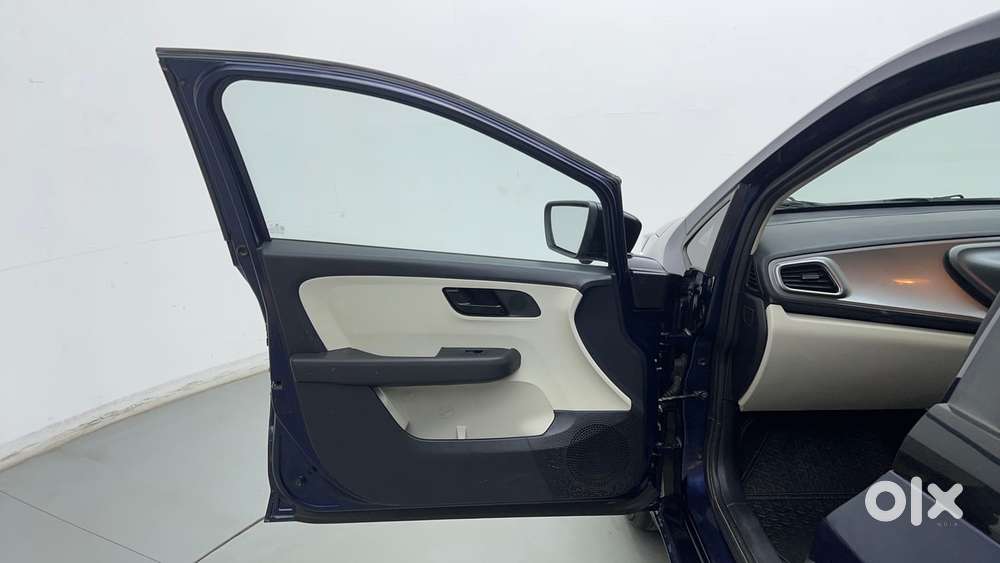 Tata Altroz Xta Petrol, 2024, Petrol