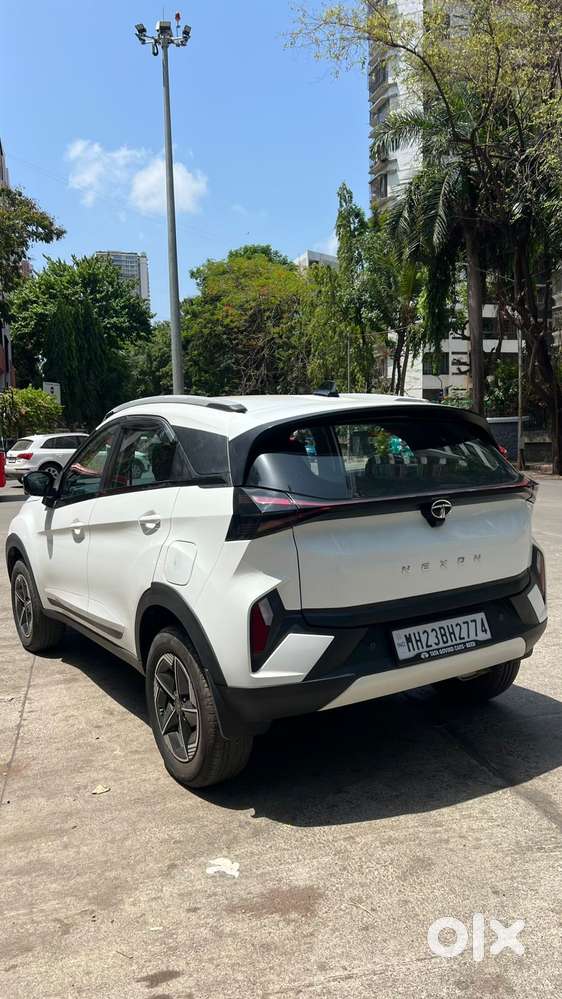 Tata Nexon Creative Plus 1.2 Revotron Petrol 6 Mt, 2023, Petrol
