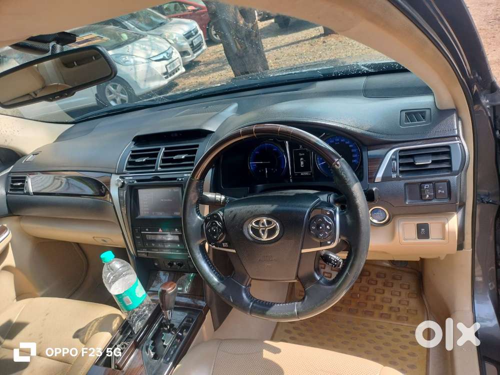 Toyota Camry 2.5l Automatic, 2015, Cng & Hybrids