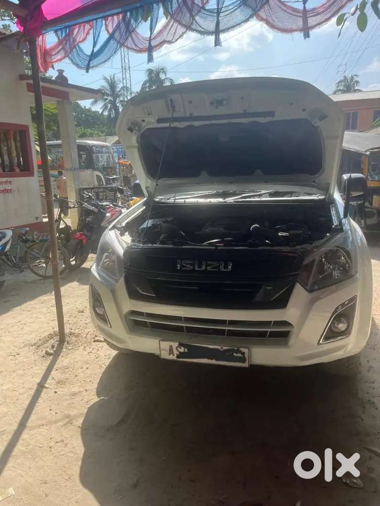 Isuzu Hi-lander 2023 Diesel 70000 Km Driven