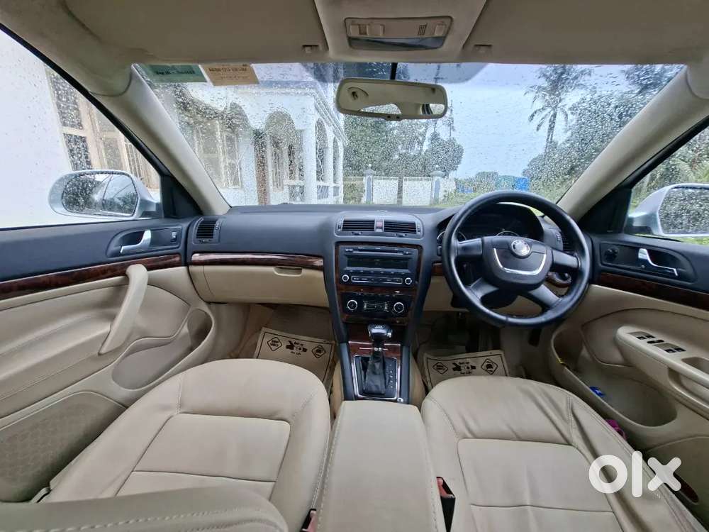 Skoda Laura Elegance 2011 Diesel