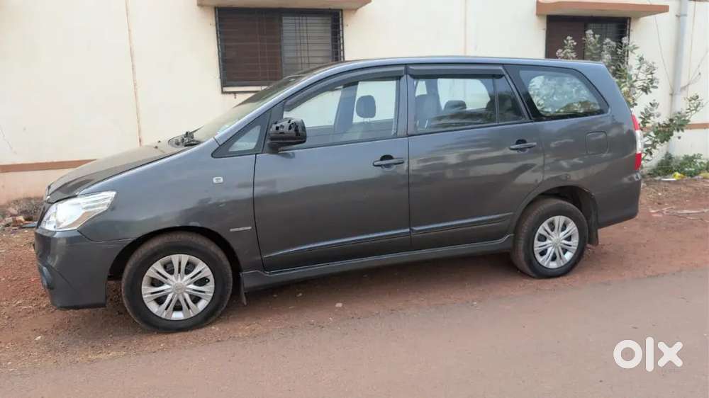 Toyota Innova 2015 Diesel 182000 Km Driven