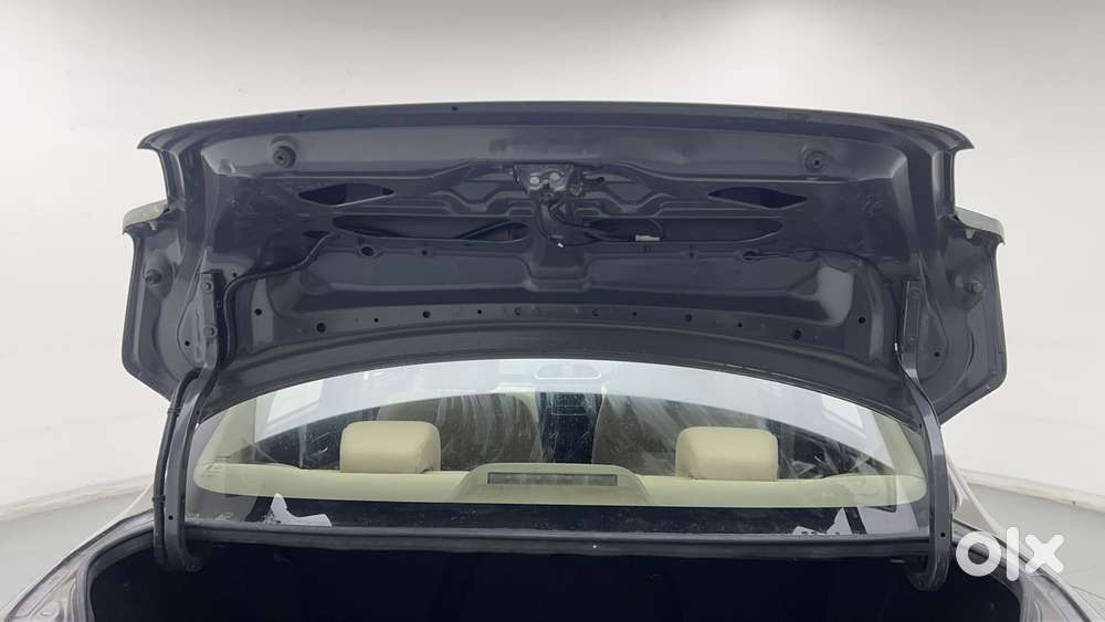 Maruti Suzuki Dzire 1.2 Vxi Amt, 2017, Petrol