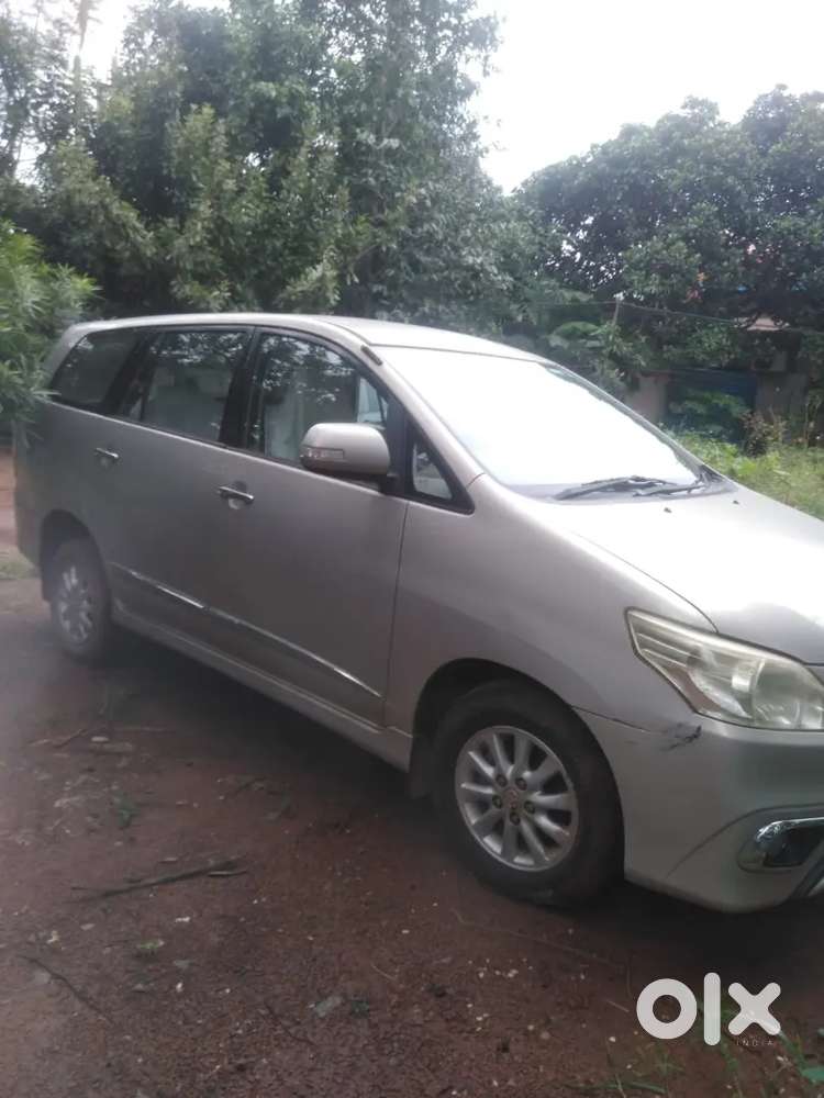 Toyota Innova Diesel 7 Str 2015