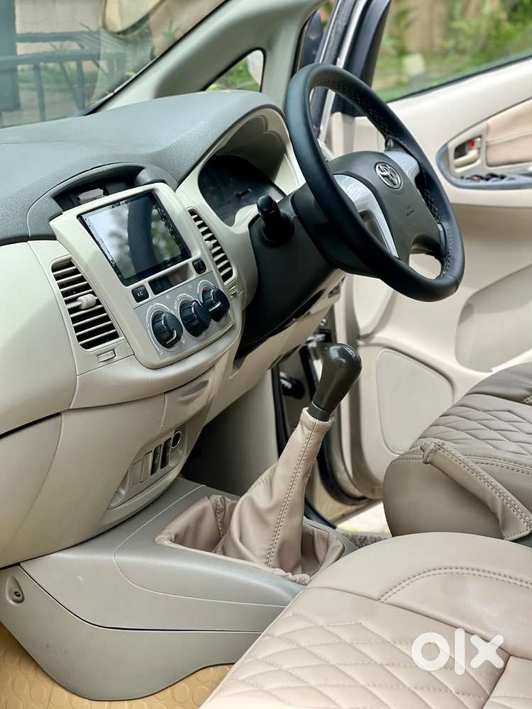 Toyota Innova 2.5 G (diesel) 8 Seater, 2013, Diesel