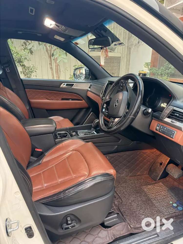 Mahindra Alturas G4 2018 Diesel 4x4 Automatic