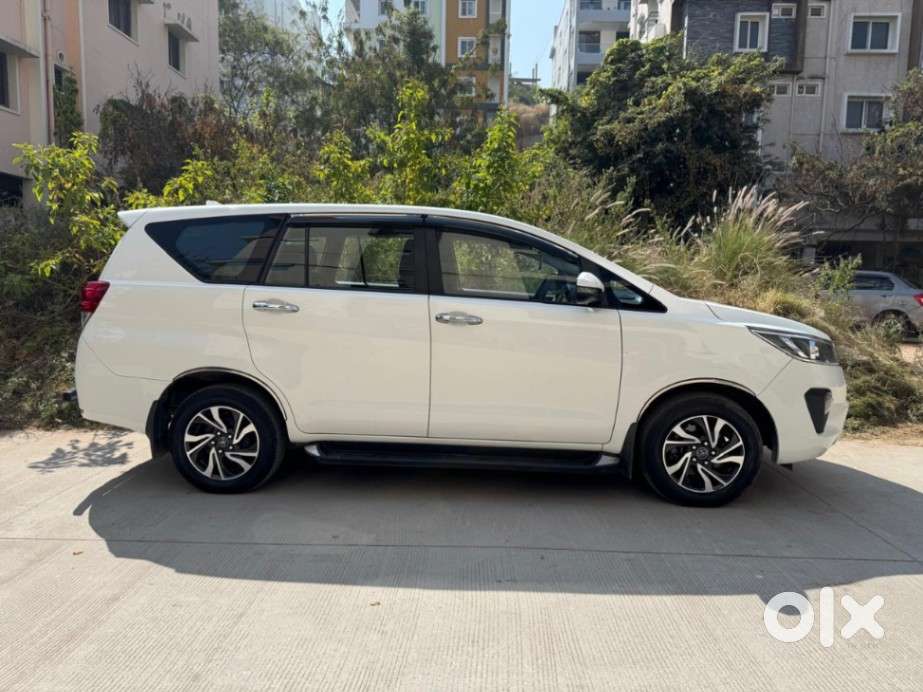 Toyota Innova Crysta [2020-ongoing] 2.4 Gx 8 Str, 2021, Diesel