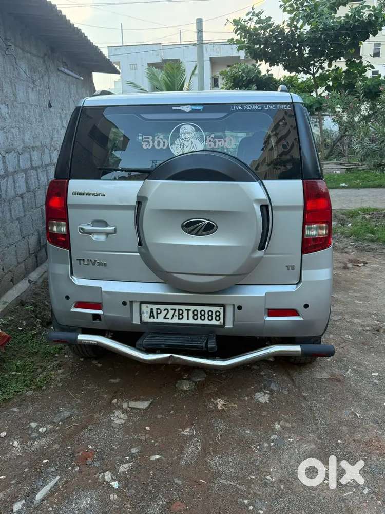 Mahindra Tuv 300 2017 Diesel Well Maintained