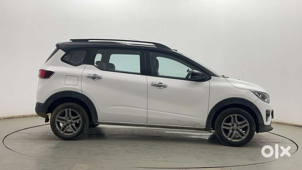 Renault Triber 1.0 Rxz Dual Tone, 2022, Petrol