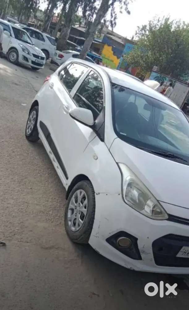 Hyundai Grand I10 2017 Diesel 90000 Km Driven