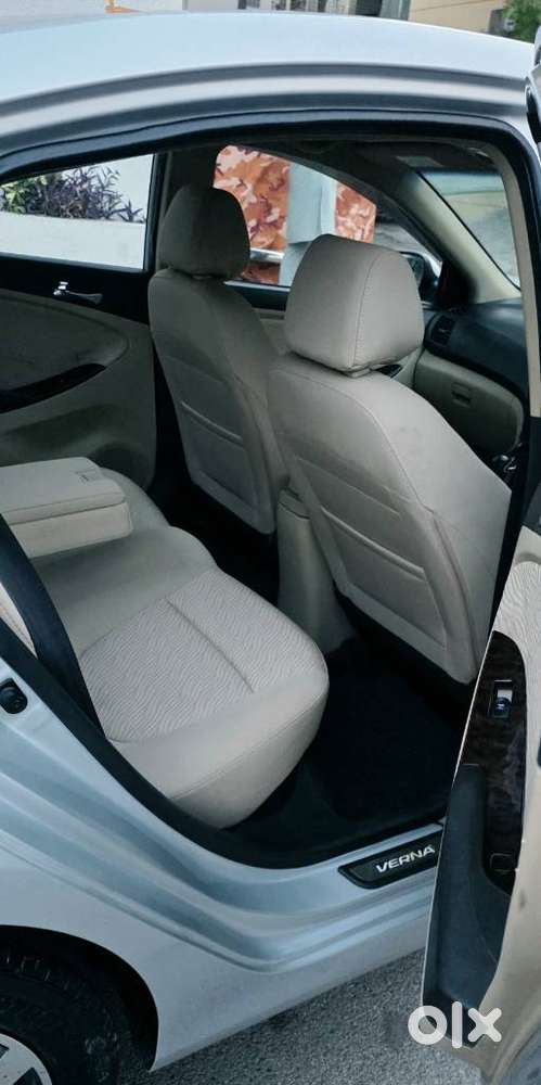 Hyundai Verna Fluidic 1.6 Vtvt Sx, 2014, Petrol