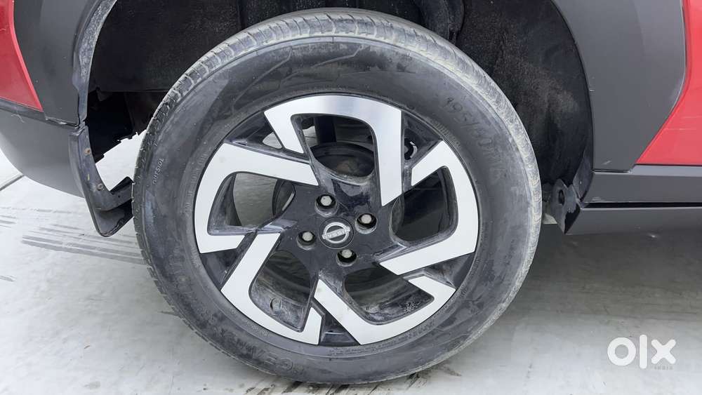 Nissan Magnite Xv Turbo, 2022, Petrol