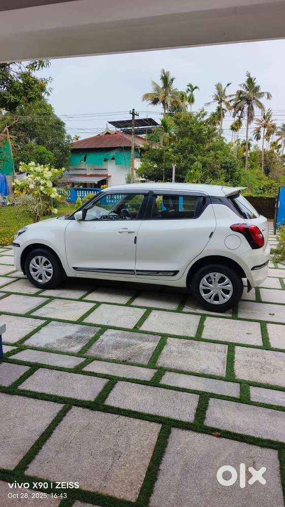 Maruti Suzuki Swift 2018 Amt Vxi, 2020, Petrol
