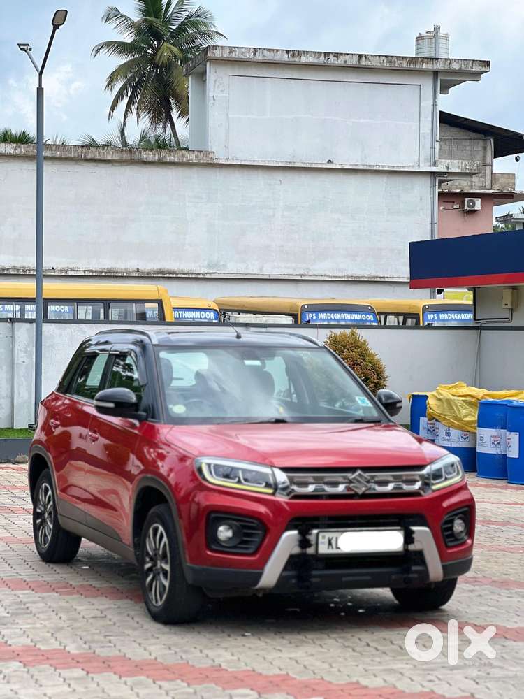Maruti Suzuki Brezza 1.5 Zxi Plus Smart Hybrid Dual Tone, 2020, Petr..