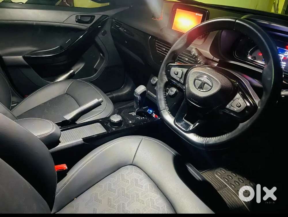 Tata Nexon Xza+ O (petrol) Amt  Top-end Dark Edition Variant