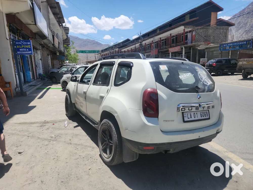 Renault Duster 2014 Petrol 64000 Km Driven