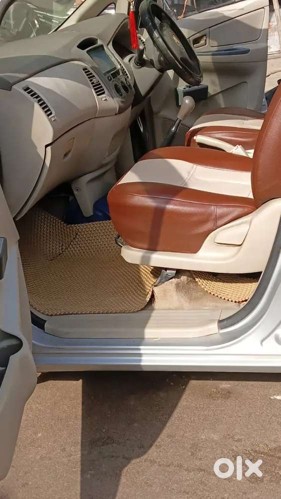 Toyota Innova Hycross 2009 Diesel Manual
