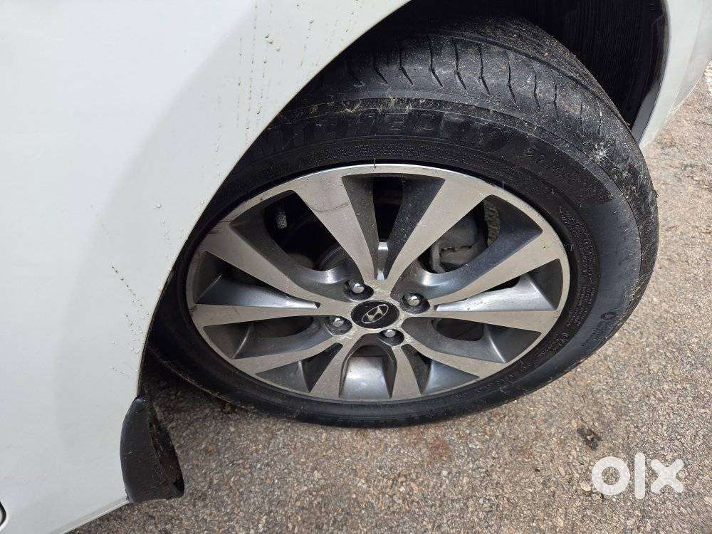 Hyundai Verna Fluidic 1.6 Crdi Sx, 2015, Diesel